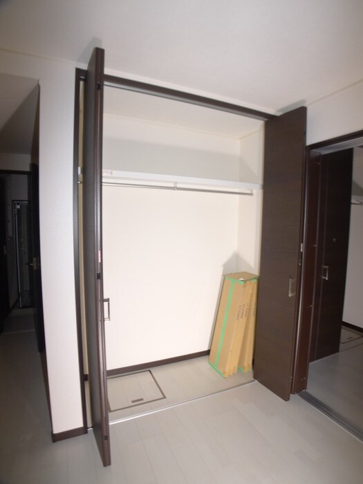 物件内観写真18　(収納)