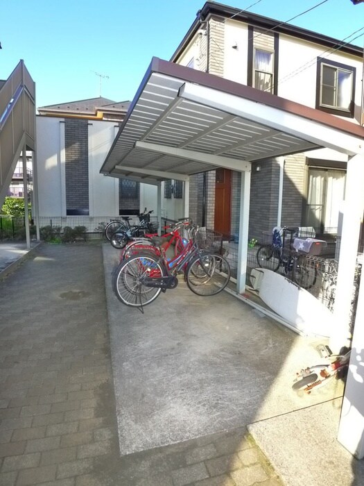 物件外観写真4　(駐輪場)