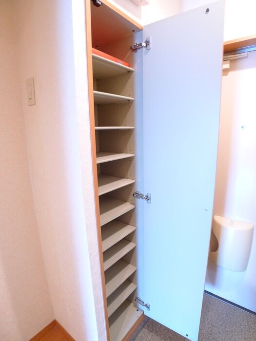 物件内観写真16　(靴箱)