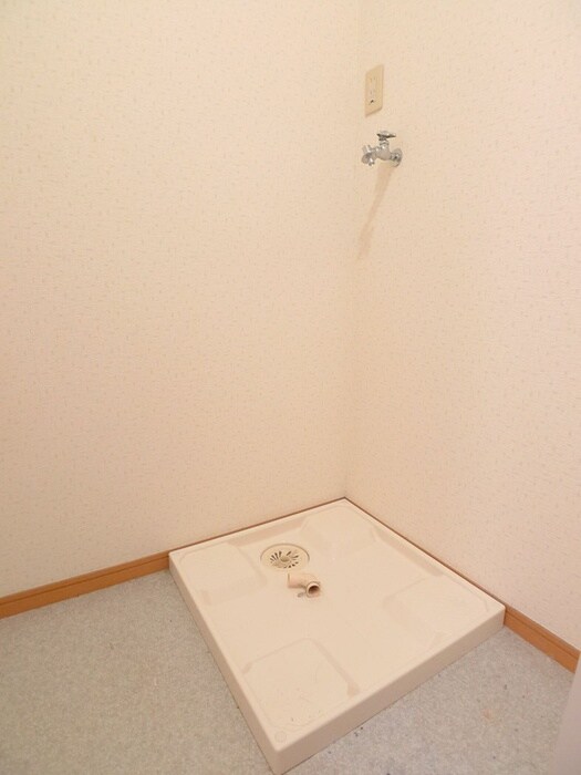 物件内観写真19　(洗濯機置場)