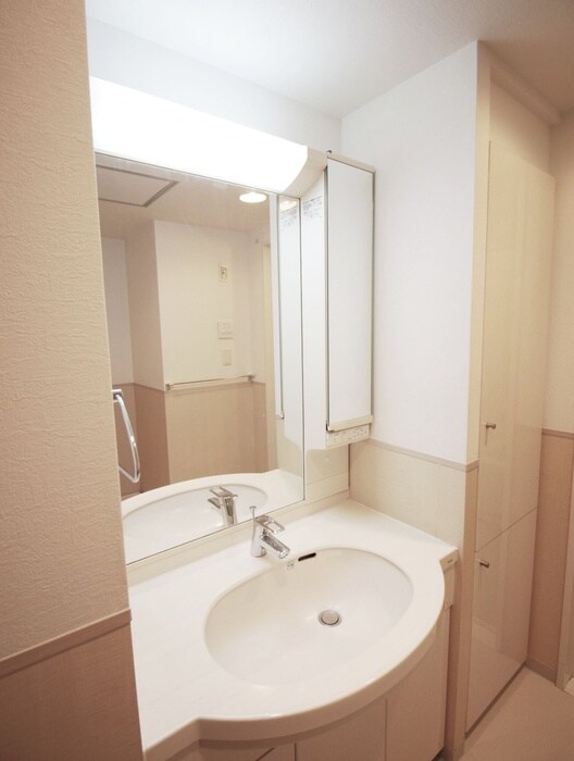 物件内観写真13　(洗面)