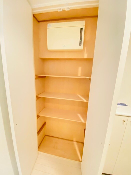 物件内観写真13　(収納)