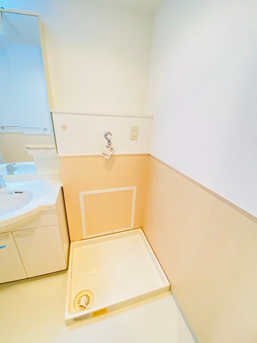 物件内観写真14　(洗濯機置場)