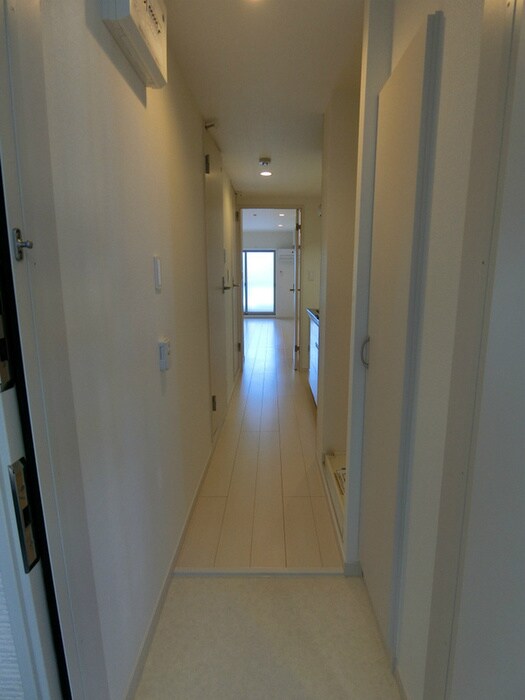 物件内観写真13　(廊下)
