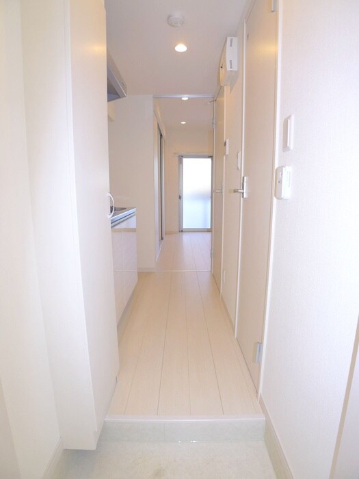 物件内観写真17　(玄関)