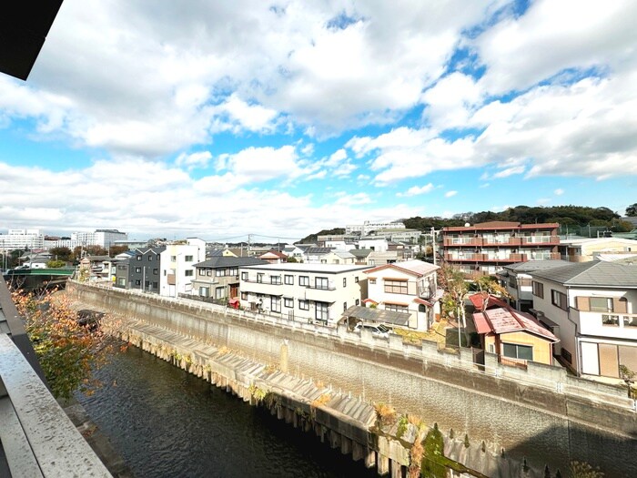 物件内観写真19　(室内からの展望)