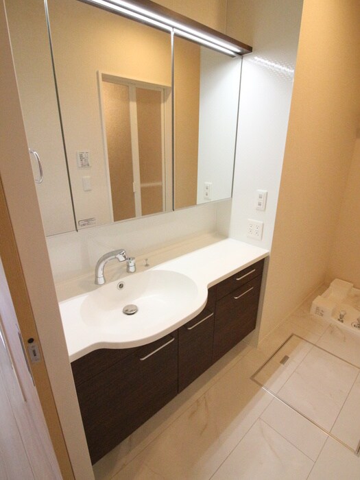 物件内観写真10　(洗面)