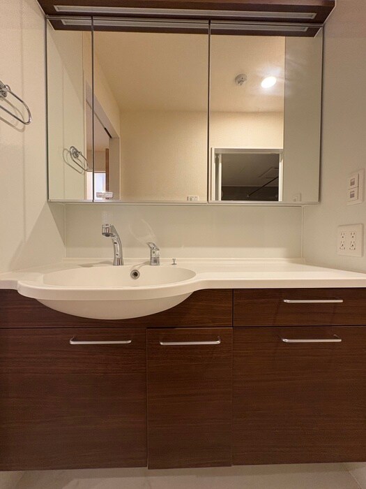 物件内観写真10　(洗面)