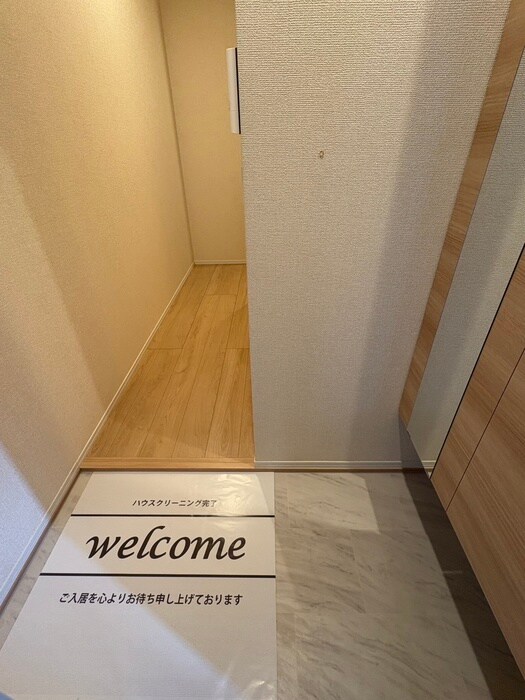 物件内観写真14　(玄関)