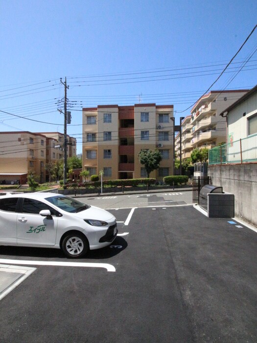 物件内観写真16　(室内からの展望)