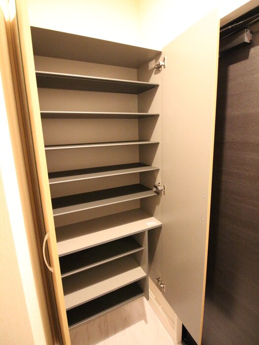 物件内観写真17　(靴箱)