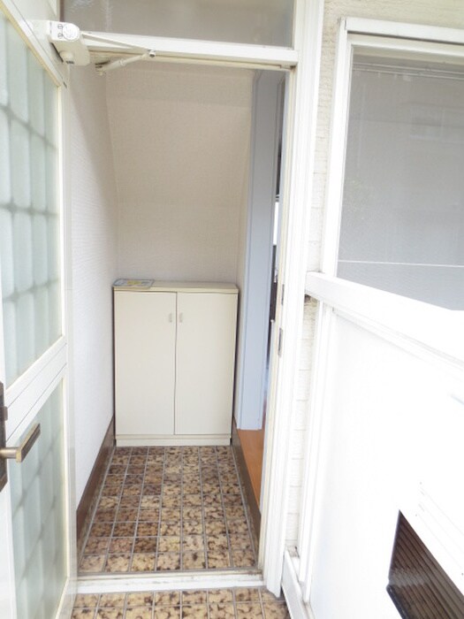 物件内観写真6　(玄関)