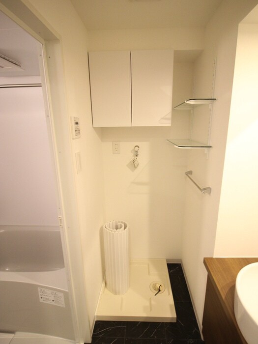 物件内観写真9　(洗濯機置場)