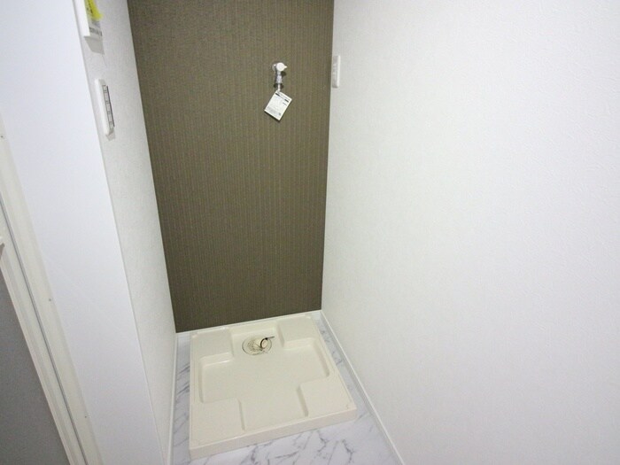 物件内観写真20　(洗濯機置場)