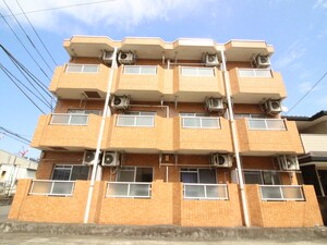 セ・ラヴィ(3F)外観写真