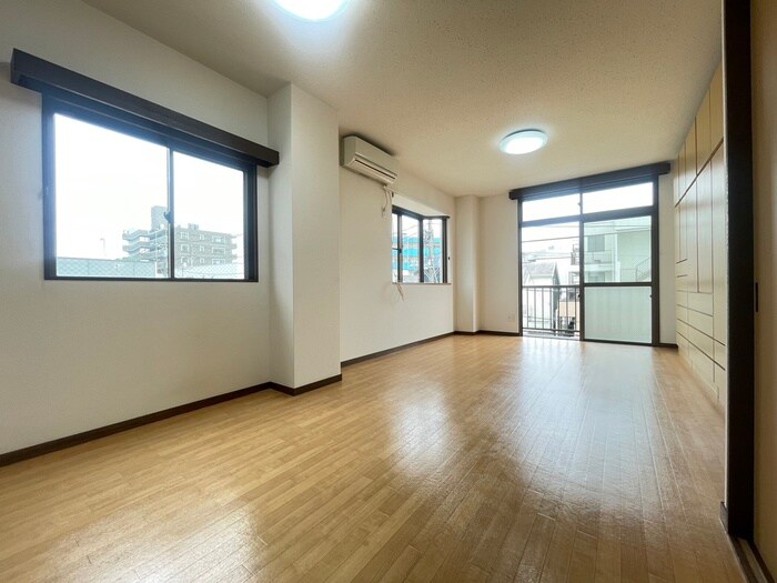 物件内観写真7　(居室)