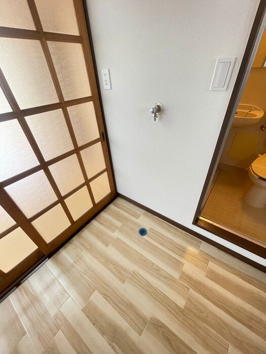 物件内観写真18　(洗濯機置場)