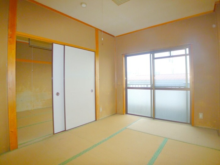 物件内観写真10　(室内からの展望)