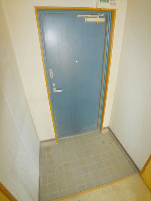 物件内観写真16　(玄関)
