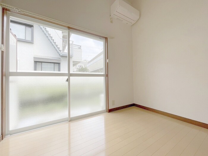 物件内観写真9　(居室)