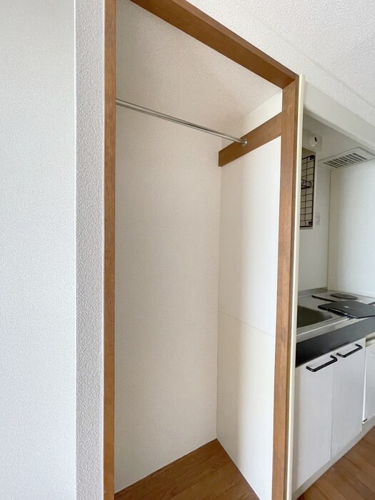 物件内観写真12　(収納)