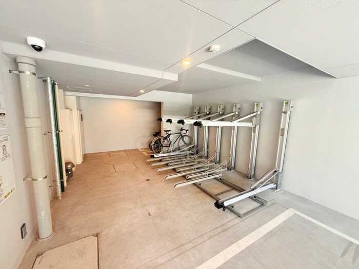 物件外観写真6　(駐輪場)