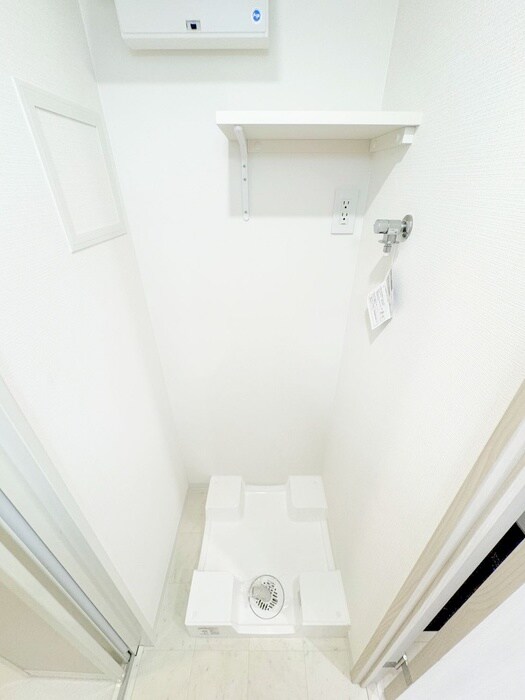 物件内観写真15　(洗濯機置場)