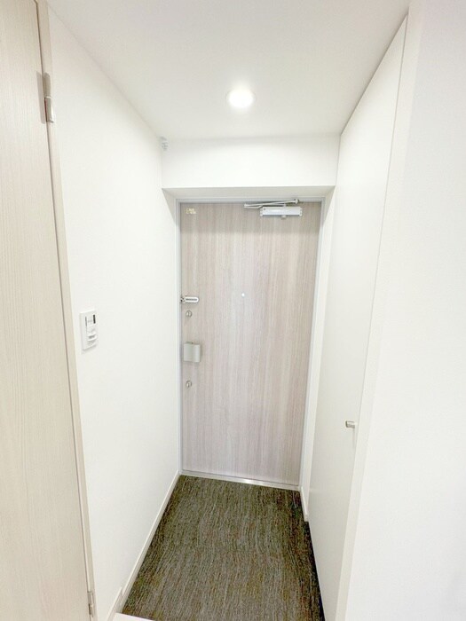 物件内観写真18　(玄関)