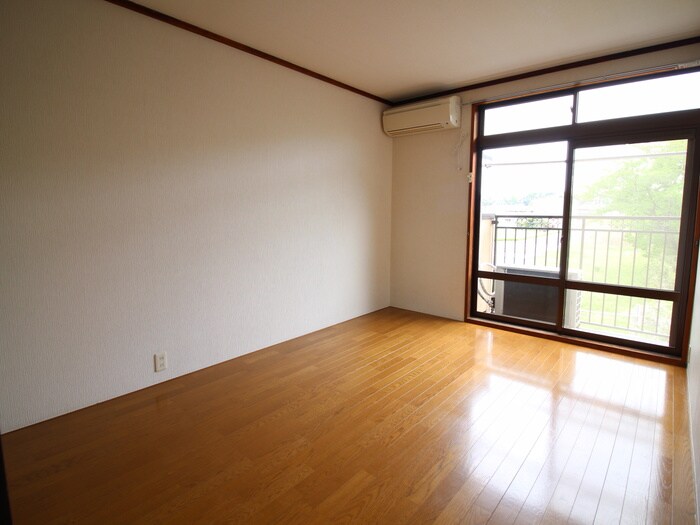 物件内観写真6　(居室)