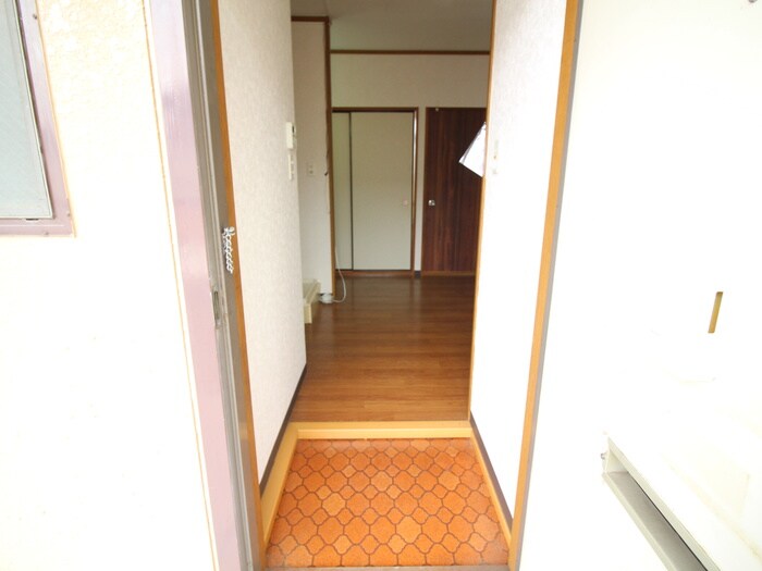 物件内観写真15　(玄関)