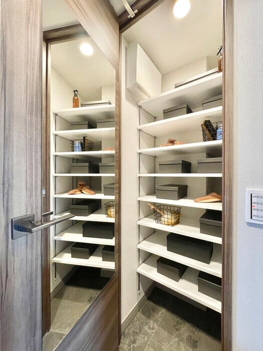 物件内観写真18　(靴箱)