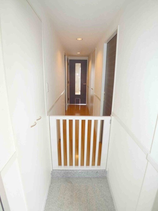 物件内観写真7　(玄関)