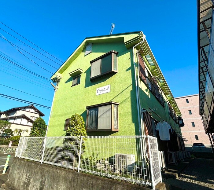 物件外観写真1　(駐輪場)