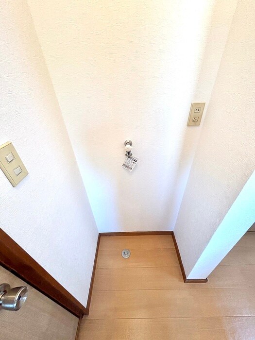 物件内観写真14　(洗濯機置場)