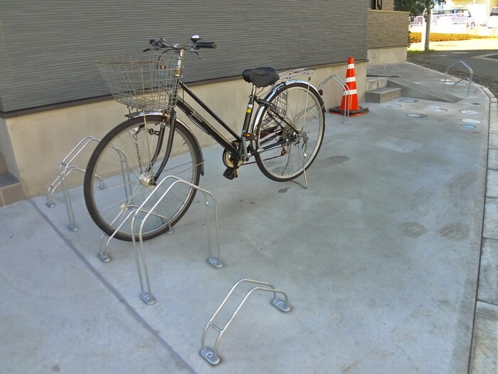 物件外観写真6　(駐輪場)