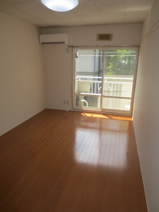 ジュネスイ－ストの居室