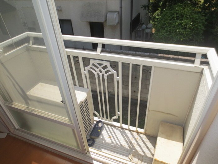ジュネスイ－ストのベランダ・バルコニー