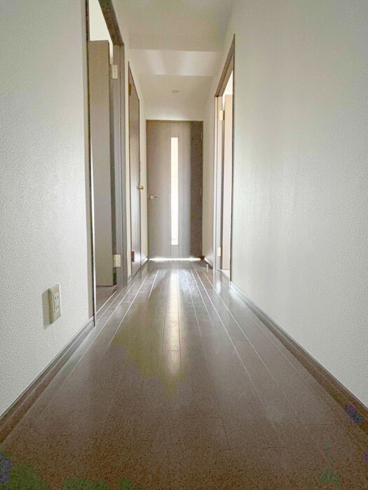 物件内観写真15　(廊下)