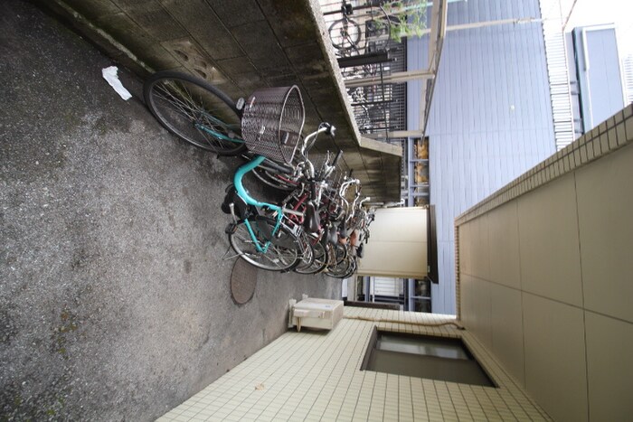 クレドールの駐輪場