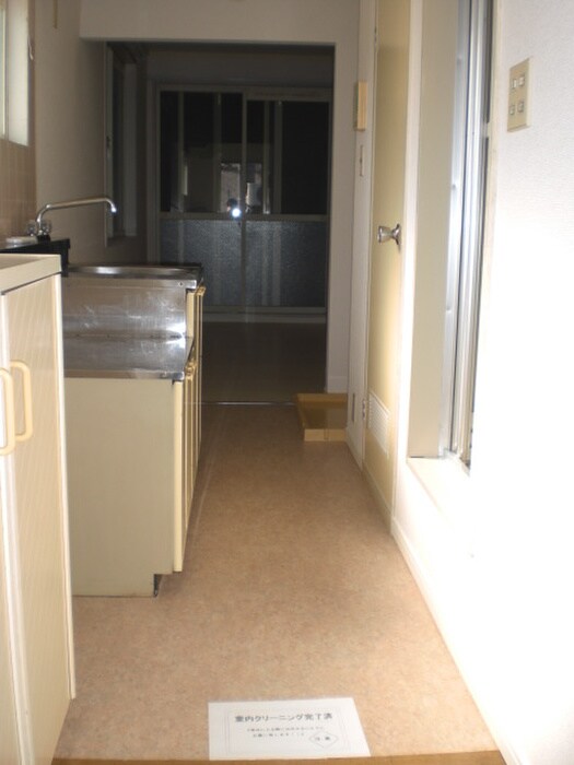 物件内観写真18　(廊下)