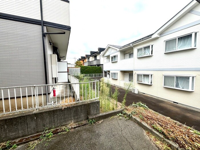 物件内観写真22　(室内からの展望)