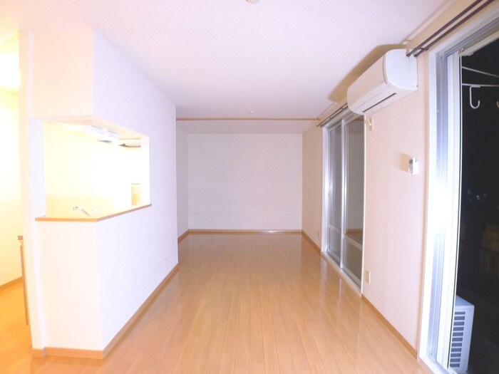 物件内観写真4　(居室)