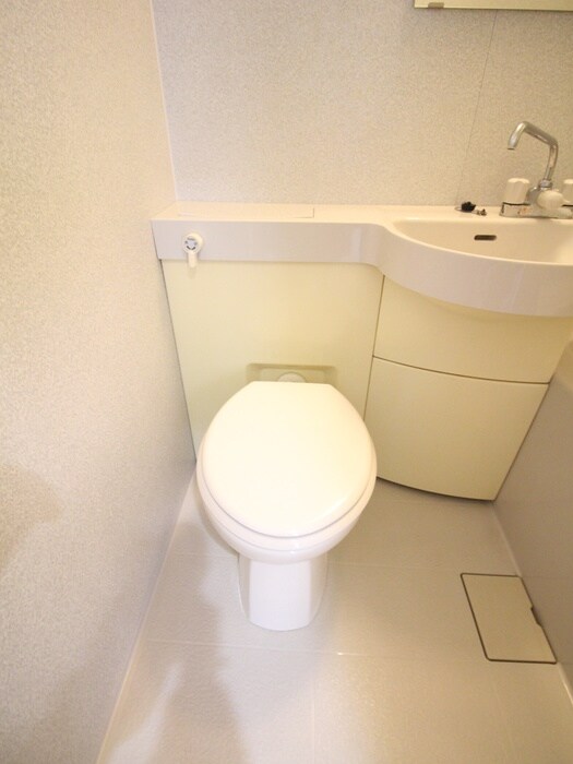 物件内観写真14　(トイレ)