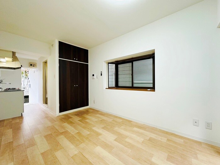 物件内観写真11　(居室)