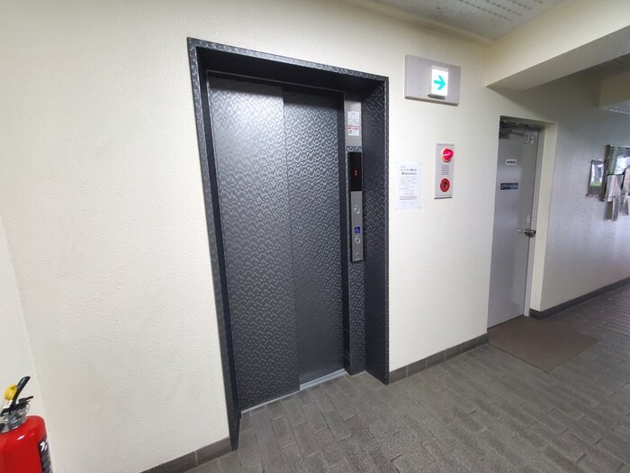 物件外観写真6　(建物設備)