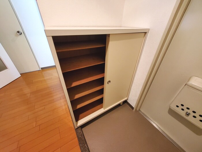 物件内観写真18　(靴箱)