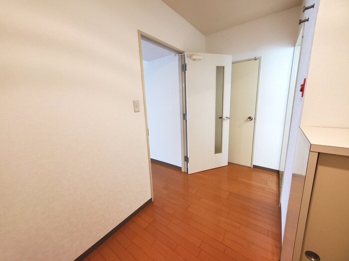 物件内観写真19　(廊下)