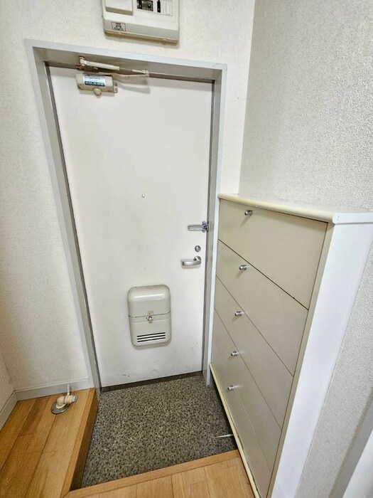 物件内観写真15　(玄関)