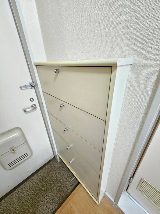 物件内観写真19　(玄関)