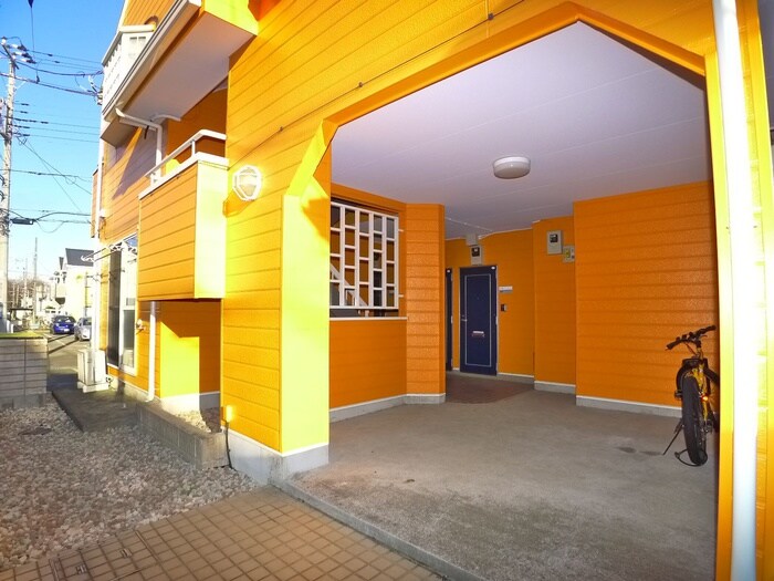 物件外観写真5　(駐輪場)